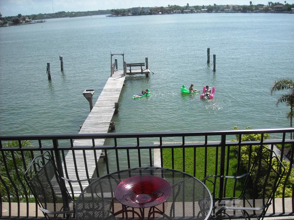 Mediterranean Three Story Beach Townhouse St. Pete Beach Dış mekan fotoğraf