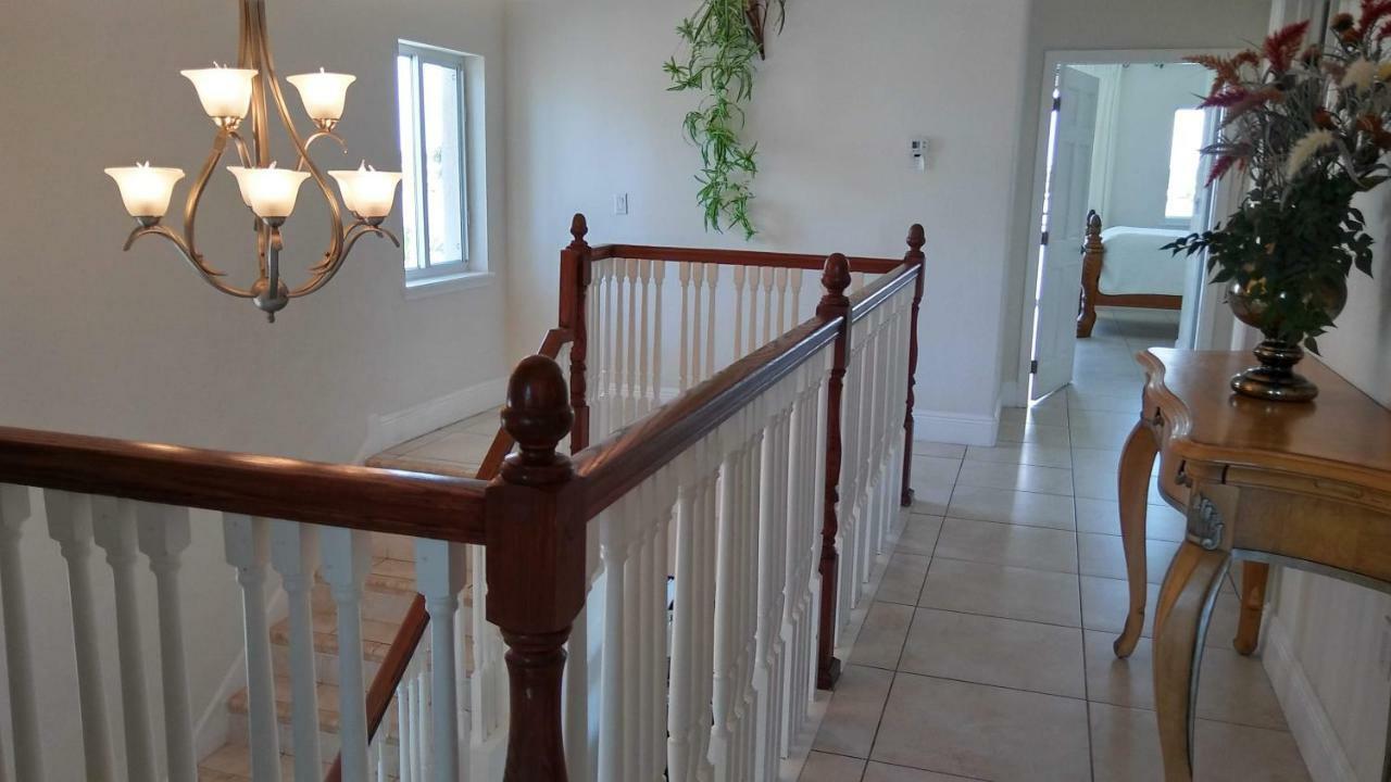 Mediterranean Three Story Beach Townhouse St. Pete Beach Dış mekan fotoğraf