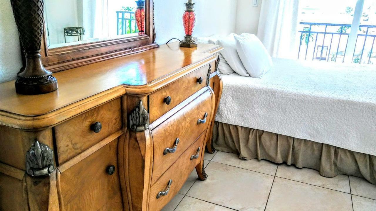 Mediterranean Three Story Beach Townhouse St. Pete Beach Dış mekan fotoğraf